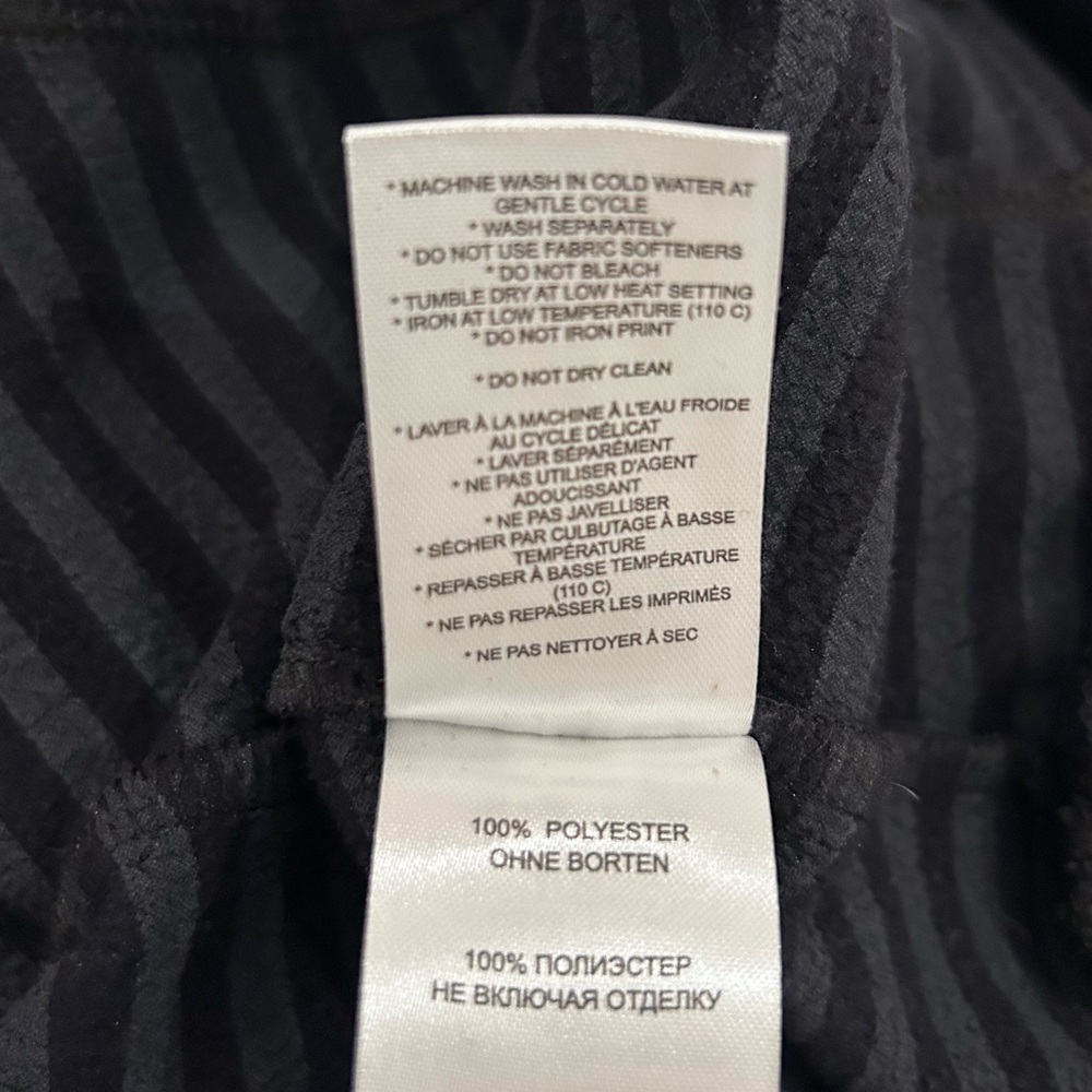Lole Esma Hoodie L Black Activewear Moisture Wicking Water Repellent Comfy Lined - Picture 13 of 13